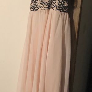 Beautiful Dress From Dillard’s size 3